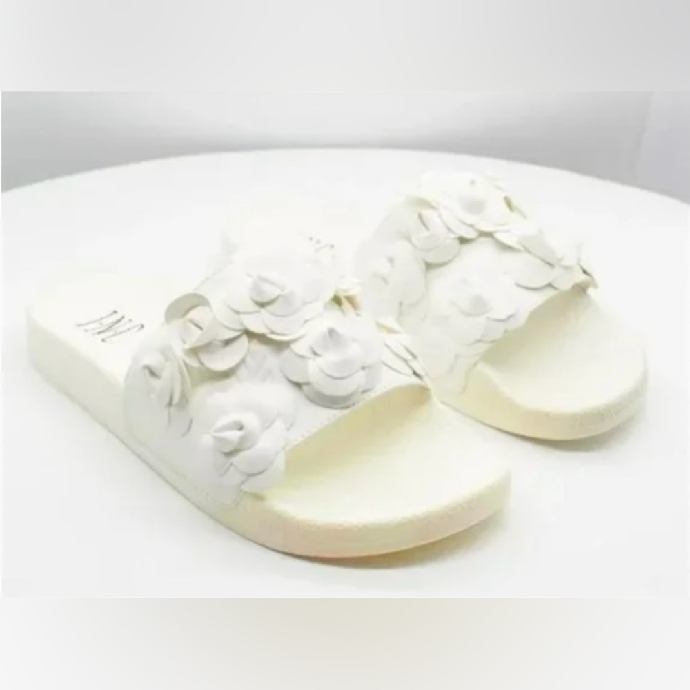 INC Womens White Flower Detail Peymin Round Toe Slip On Slide Sandals 9 M